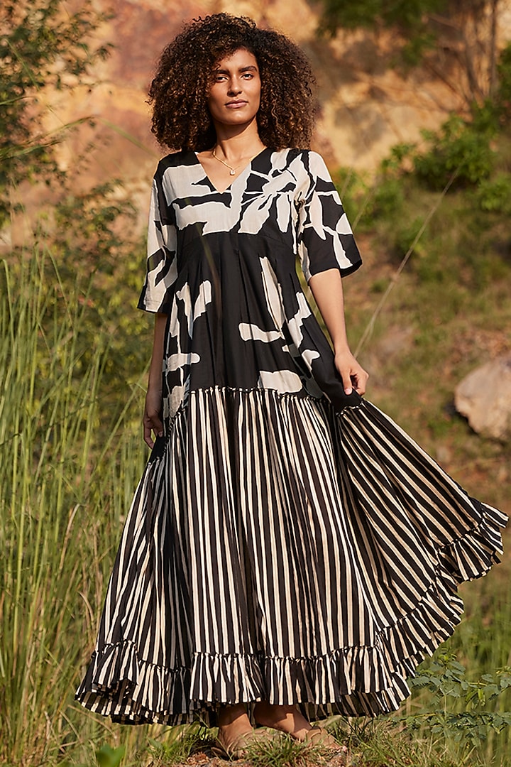 Off-White & Black Printed Maxi Dress by Khara Kapas