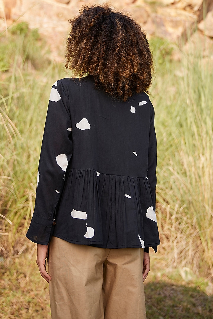 Black & Off-White Printed Blouse by Khara Kapas at Pernia's Pop Up Shop