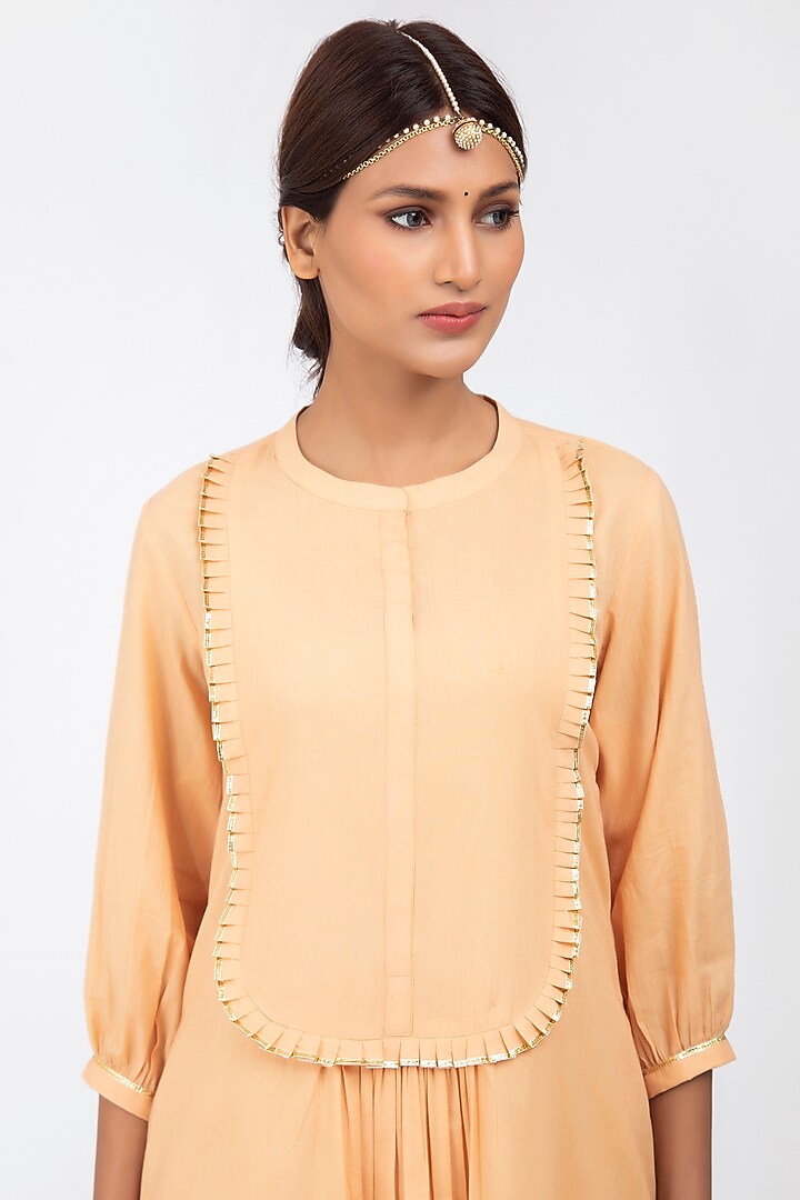 Canyon Peach Embroidered A-Line Kurta Set by KALAKARI BY AKANKSHA at Pernia's Pop Up Shop