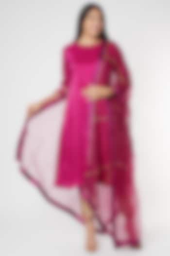 Pink Silk & Cotton Kurta Set With Gota Work by KALAKARI