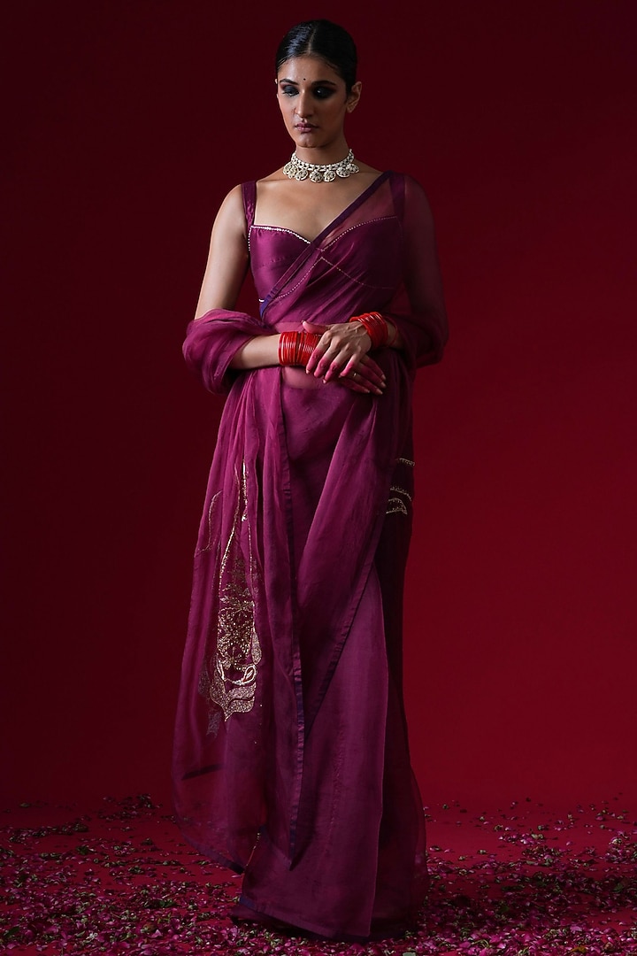 Burgundy Organza Hand & Machine Embroidered Party Wear Saree Set by KALAKARI BY AKANKSHA at Pernia's Pop Up Shop