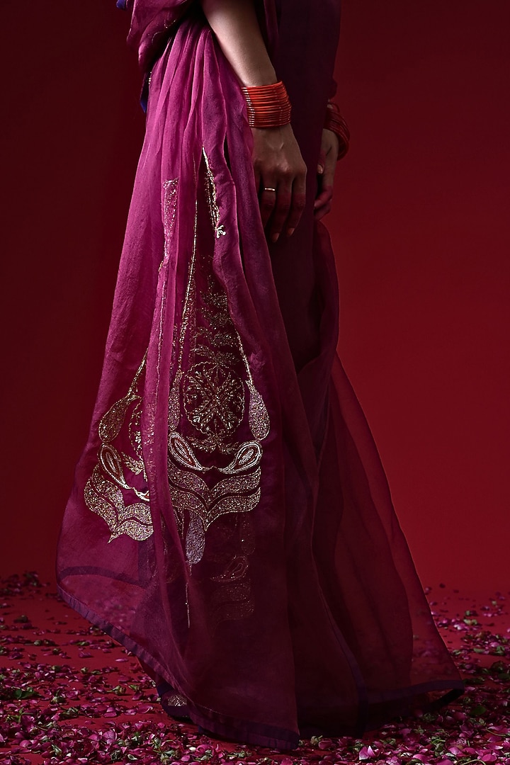 Burgundy Organza Hand & Machine Embroidered Party Wear Saree Set by KALAKARI BY AKANKSHA at Pernia's Pop Up Shop