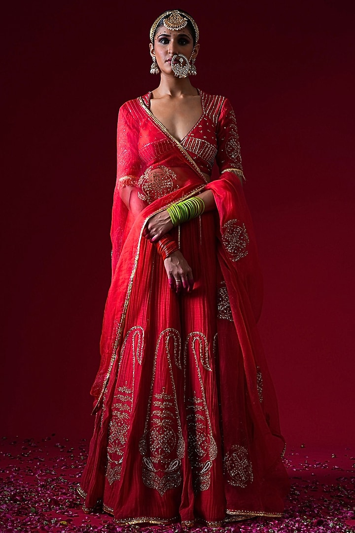 Red Silk Chanderi Machine Embroidered Wedding Lehenga Set by KALAKARI BY AKANKSHA at Pernia's Pop Up Shop