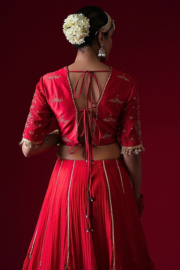 Red Silk Chanderi Machine Embroidered Wedding Lehenga Set by KALAKARI BY AKANKSHA at Pernia's Pop Up Shop