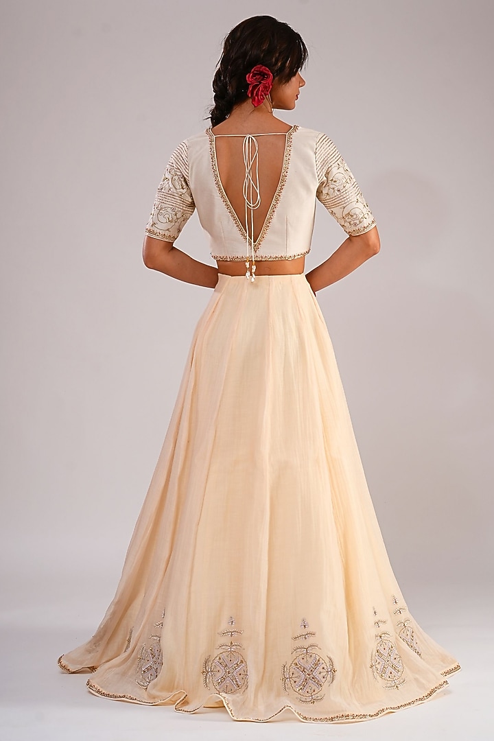 Ivory Silk Chanderi Machine Embroidered Kalidar Wedding Lehenga Set by KALAKARI BY AKANKSHA at Pernia's Pop Up Shop