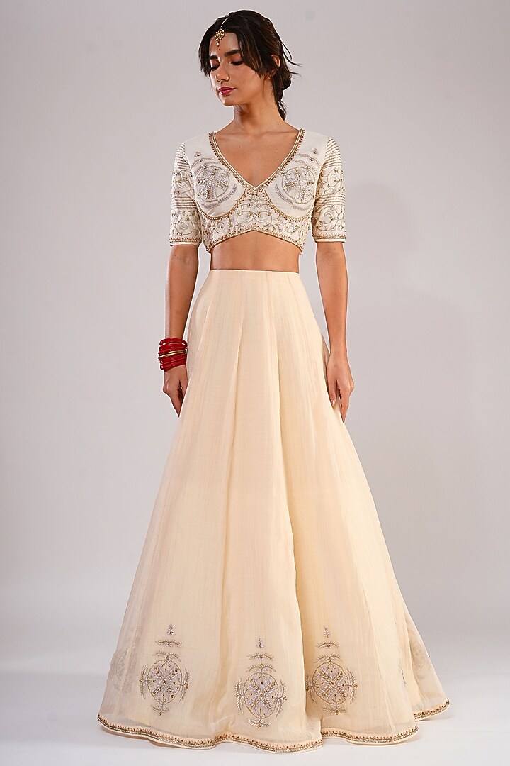 Ivory Silk Chanderi Machine Embroidered Kalidar Wedding Lehenga Set by KALAKARI BY AKANKSHA at Pernia's Pop Up Shop