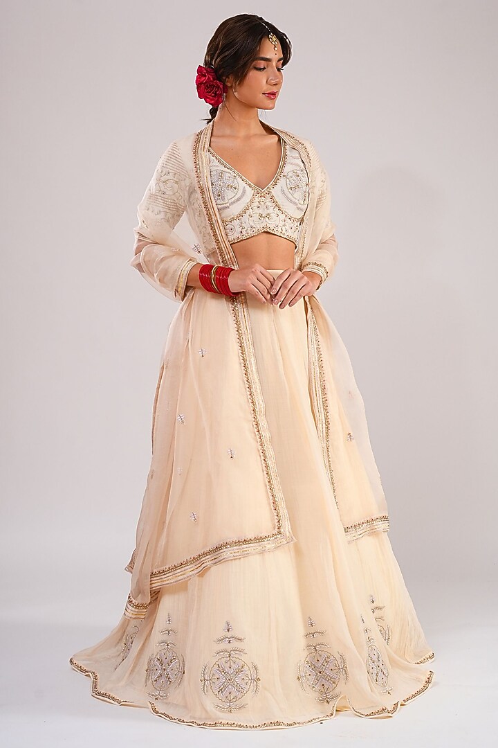 Ivory Silk Chanderi Machine Embroidered Kalidar Wedding Lehenga Set by KALAKARI BY AKANKSHA at Pernia's Pop Up Shop