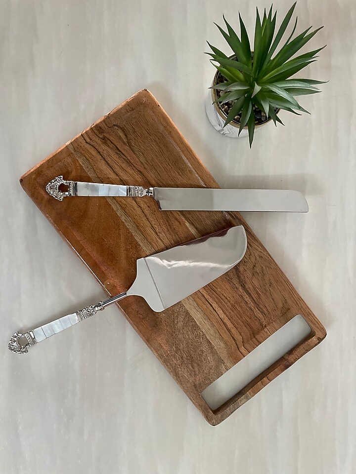 Silver Stainless Steel Cake Server Set (Set of 2) by Kaksh studio at Pernia's Pop Up Shop