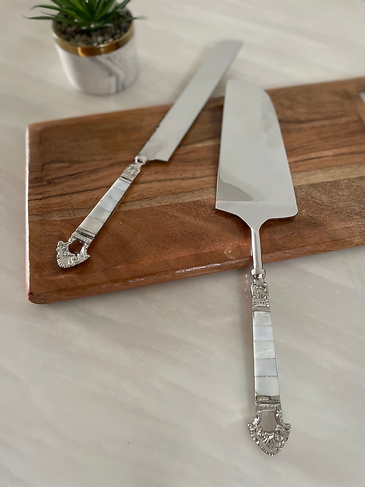 Silver Stainless Steel Cake Server Set (Set of 2) by Kaksh studio at Pernia's Pop Up Shop