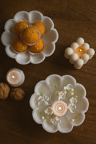 White Marble Platter by Kaksh studio