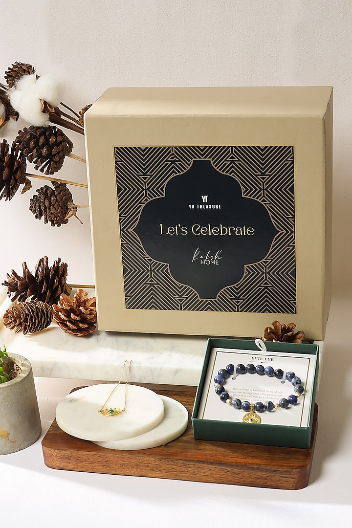 Festive Gift Hamper by Kaksh studio at Pernia's Pop Up Shop