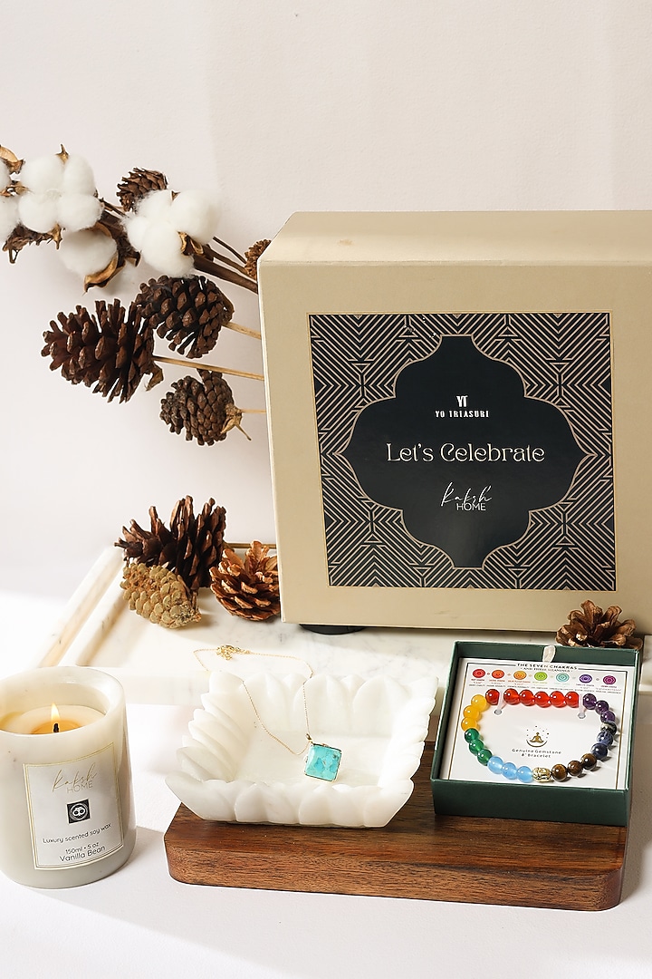 Festive Gift Hamper by Kaksh studio at Pernia's Pop Up Shop