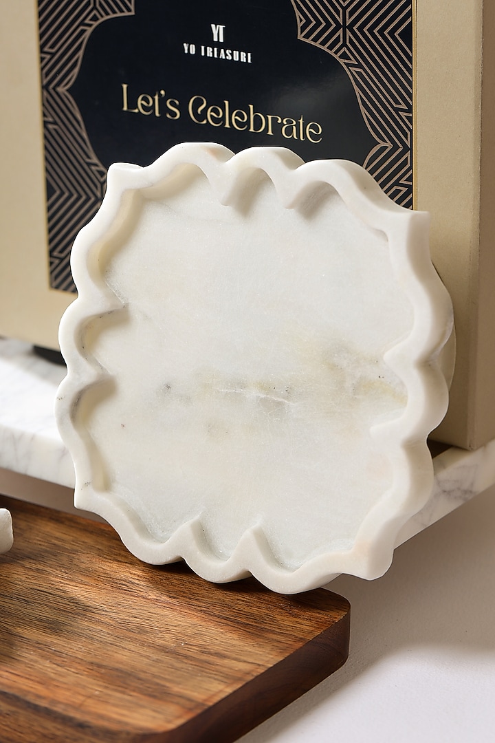 Festive Gift Hamper by Kaksh studio at Pernia's Pop Up Shop
