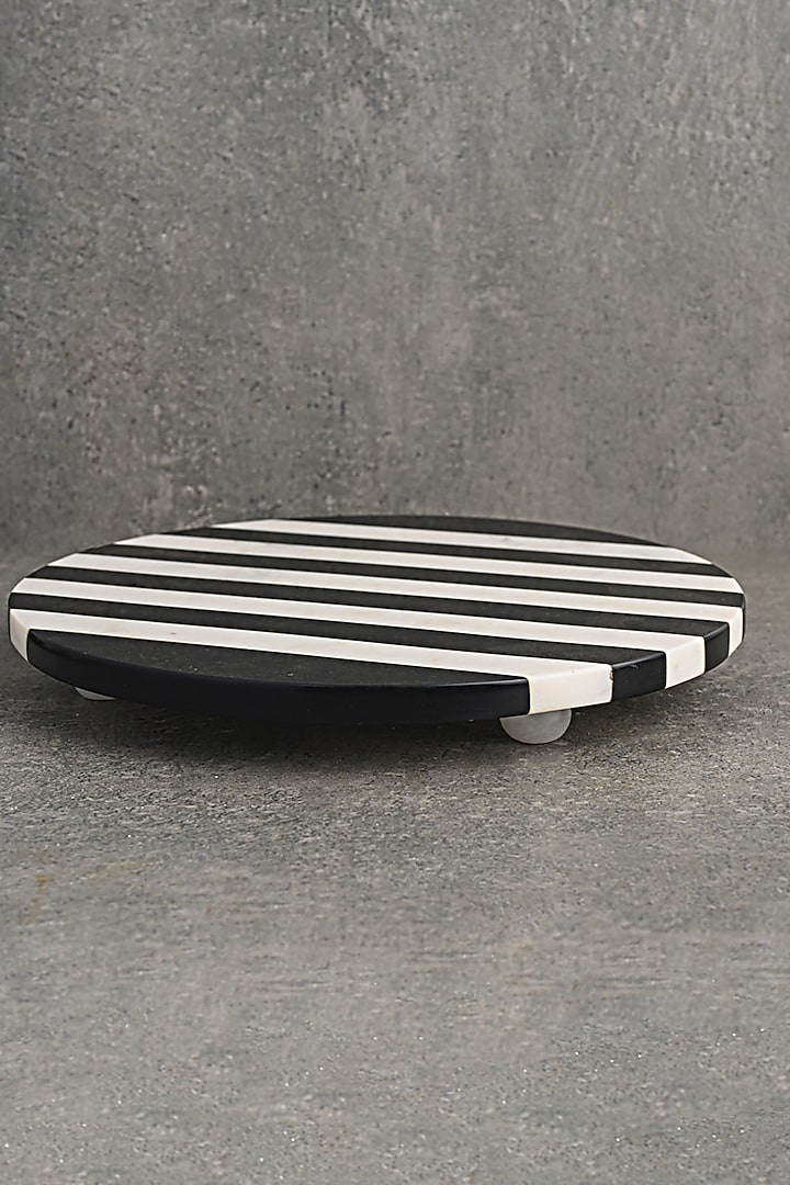 White & Black Alabaster Cake Platter by Kaksh studio at Pernia's Pop Up Shop