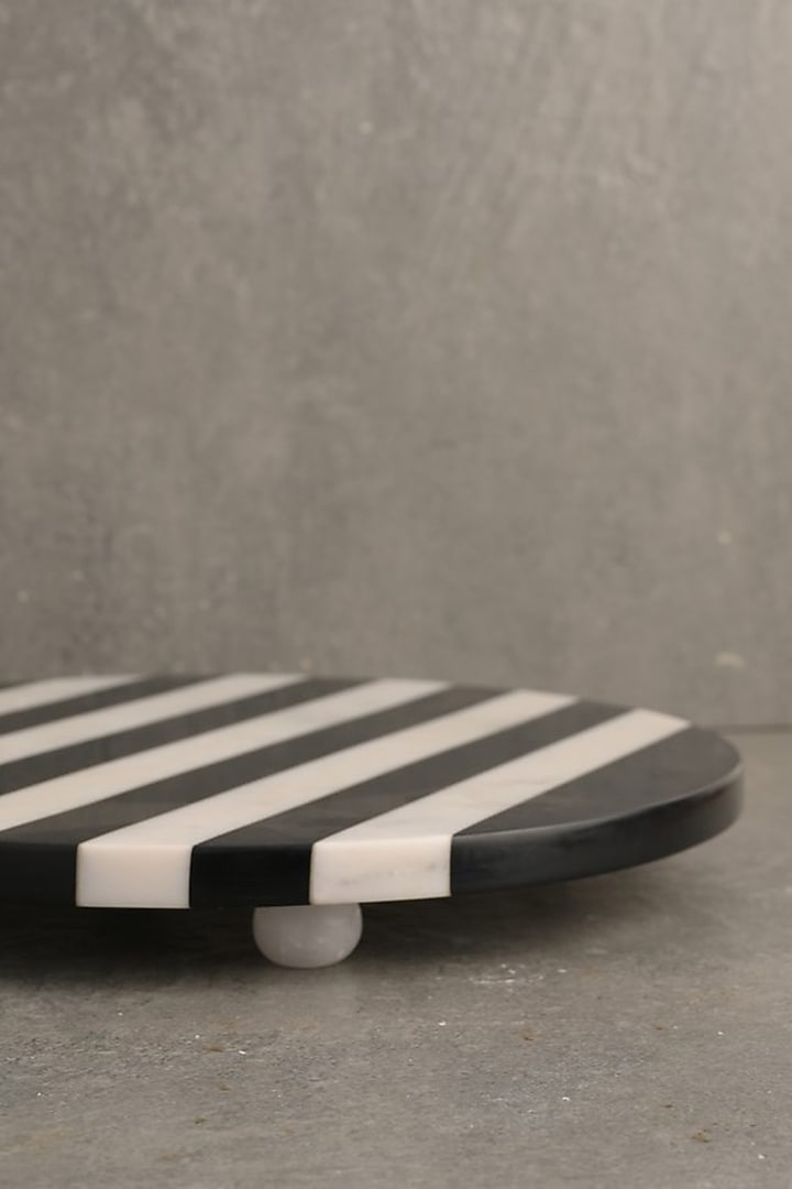 White & Black Alabaster Cake Platter by Kaksh studio at Pernia's Pop Up Shop