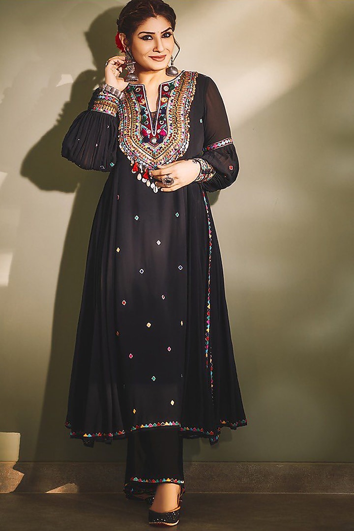 Black Embellished Pleated Anarkali Set by Karishma Khanduja Bareilley