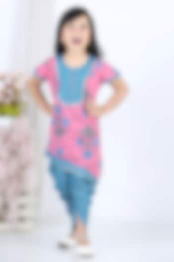 Pink & Blue Printed Kurta Set For Girls by Kinder Kids