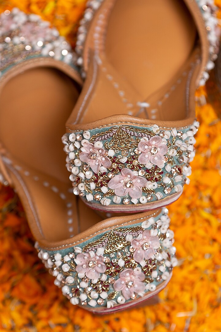 Green Silk Velvet Hand Embroidered Juttis by Kala India at Pernia's Pop Up Shop