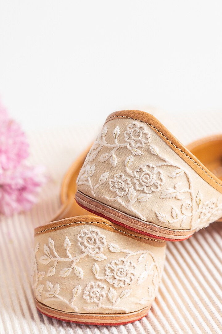 Beige Embroidered Juttis by Kala India at Pernia's Pop Up Shop