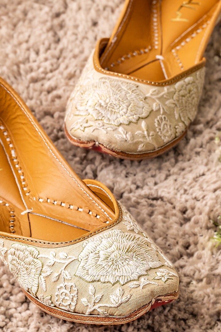 Beige Embroidered Juttis by Kala India at Pernia's Pop Up Shop