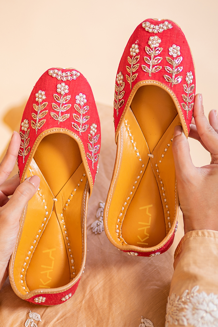 Red Handcrafted Embroidered Juttis by Kala India at Pernia's Pop Up Shop