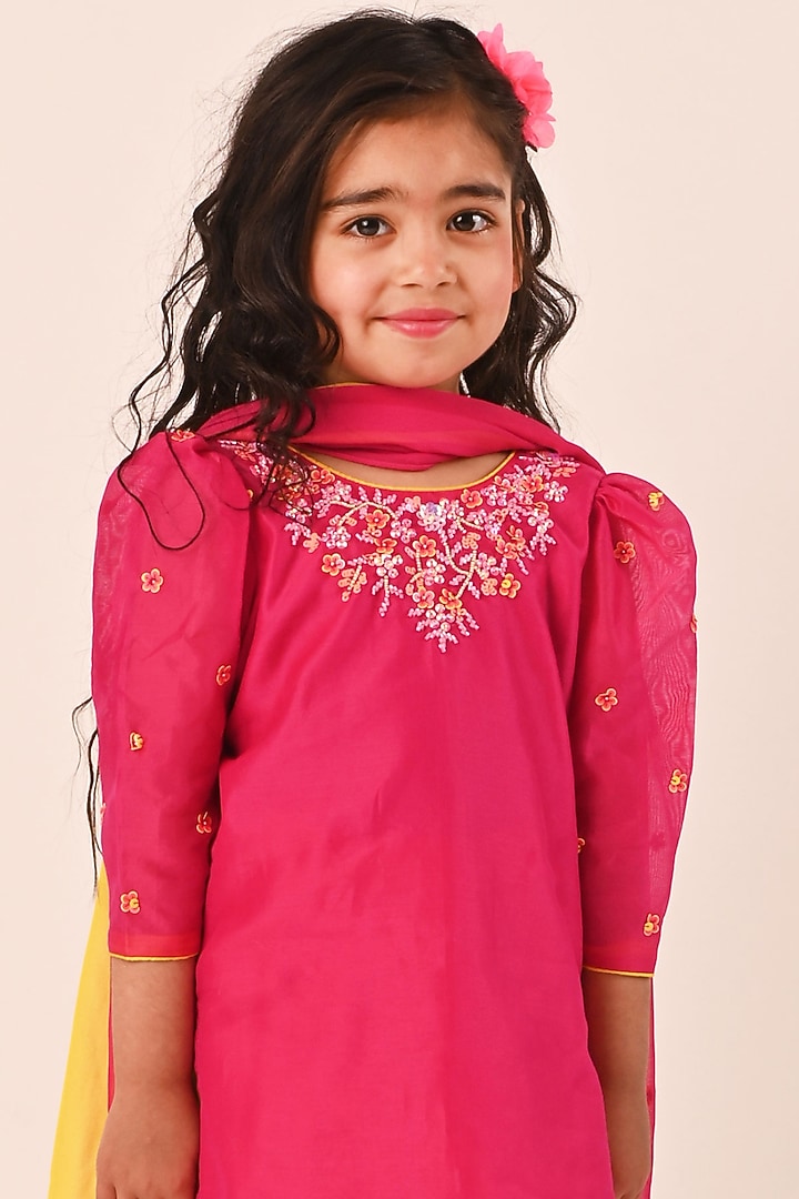 Fuchsia Pink Chanderi Dabka & Sequin Embroidered Kurta Set For Girls by Klistel at Pernia's Pop Up Shop