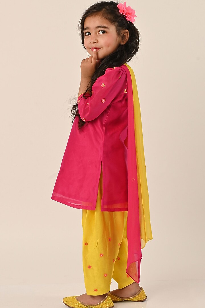 Fuchsia Pink Chanderi Dabka & Sequin Embroidered Kurta Set For Girls by Klistel at Pernia's Pop Up Shop