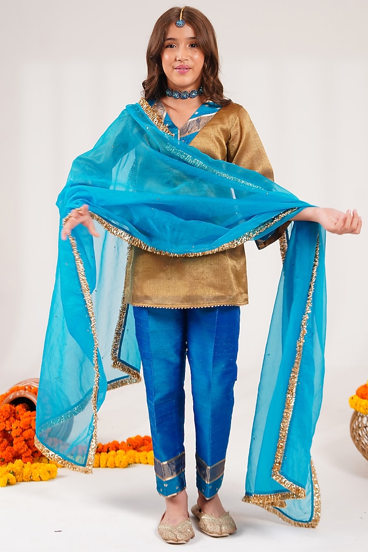 Golden Chanderi Dabka & Pearl Embroidered A-Line Kurta Set For Girls by Klistel at Pernia's Pop Up Shop