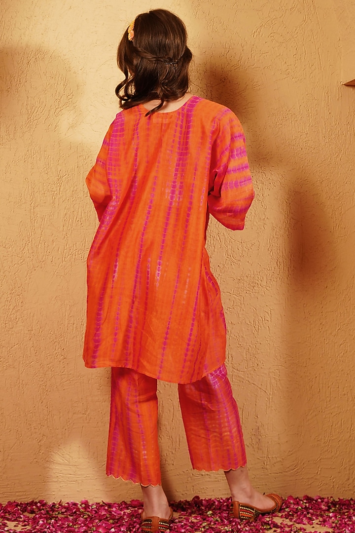 Fuchsia Pink Pure Chanderi Tie-Dye Printed Kaftan Set For Girls by Klistel at Pernia's Pop Up Shop
