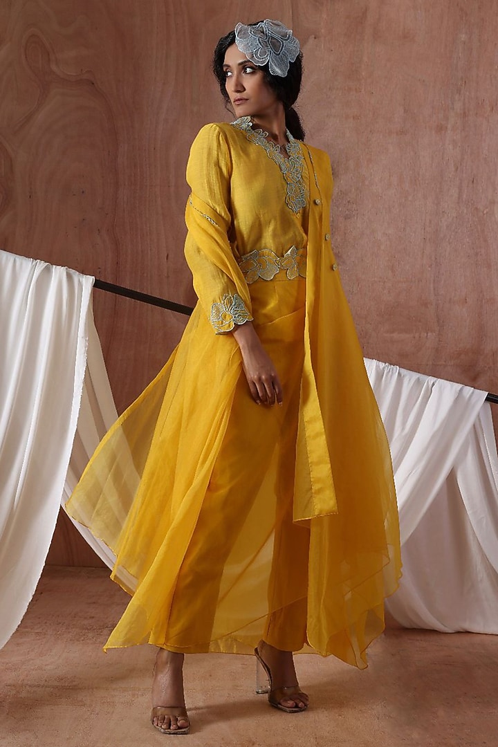 Yellow Organza Co-Ord Set by Kliitche by Isha Kedia at Pernia's Pop Up Shop