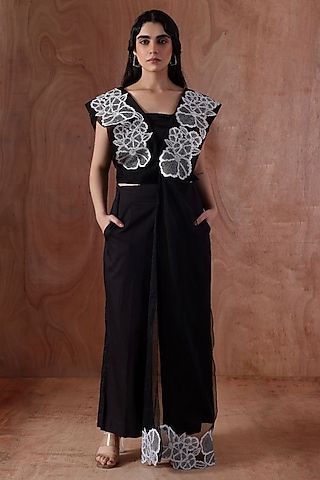 Black Organza Floral Embroidered Skirt Set by Kliitche by Isha Kedia