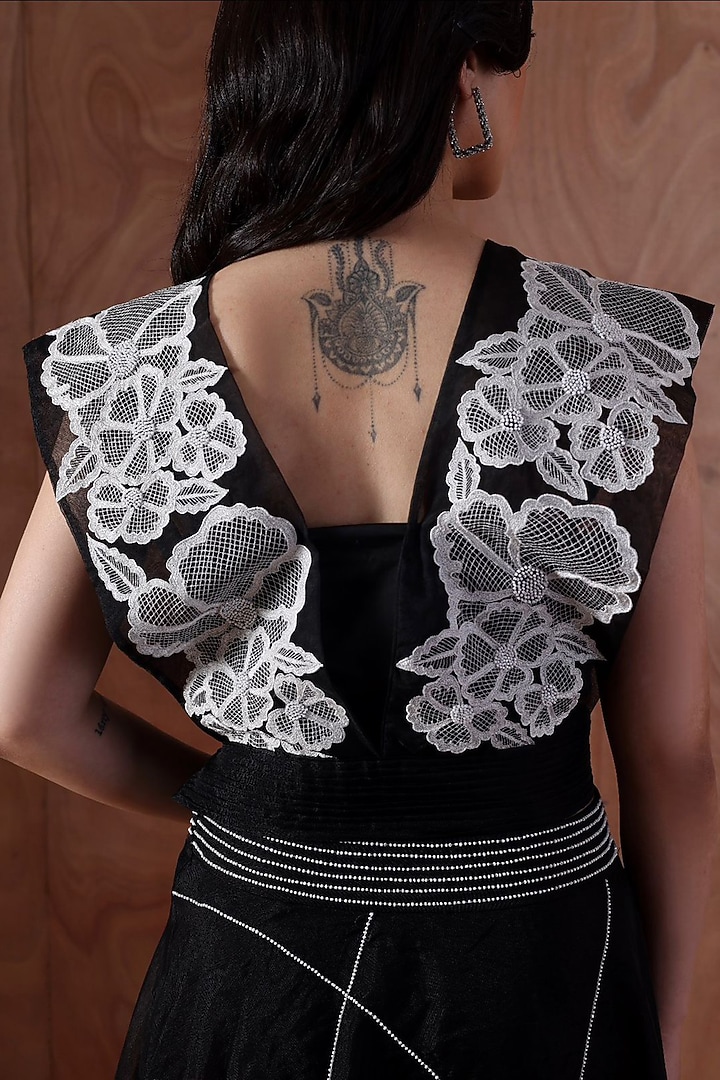 Black Organza Floral Embroidered Skirt Set by Kliitche by Isha Kedia at Pernia's Pop Up Shop