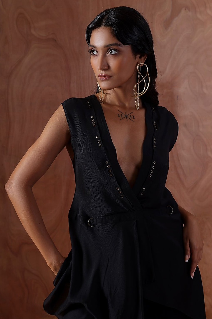 Black Crepe & Giza Cotton Co-Ord Set by Kliitche by Isha Kedia at Pernia's Pop Up Shop