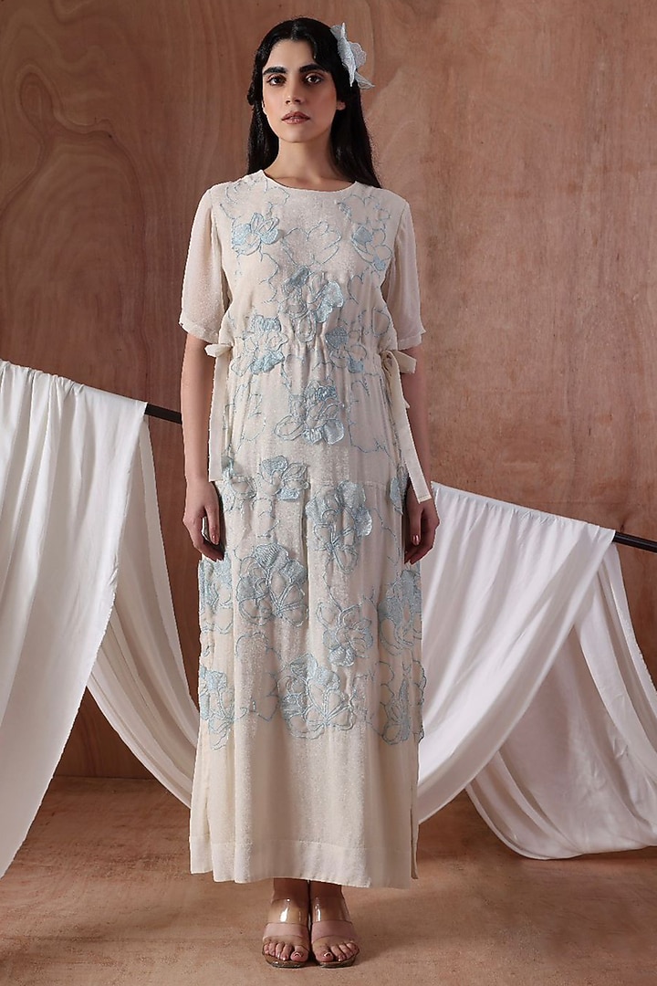 Ivory Georgette & Organza Floral Embroidered Party Wear Gown by Kliitche by Isha Kedia at Pernia's Pop Up Shop