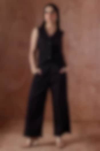 Black Cotton Co-Ord Set by Kliitche by Isha Kedia at Pernia's Pop Up Shop