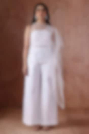 White Organza Flora Embroidered Co-Ord Set by Kliitche by Isha Kedia at Pernia's Pop Up Shop