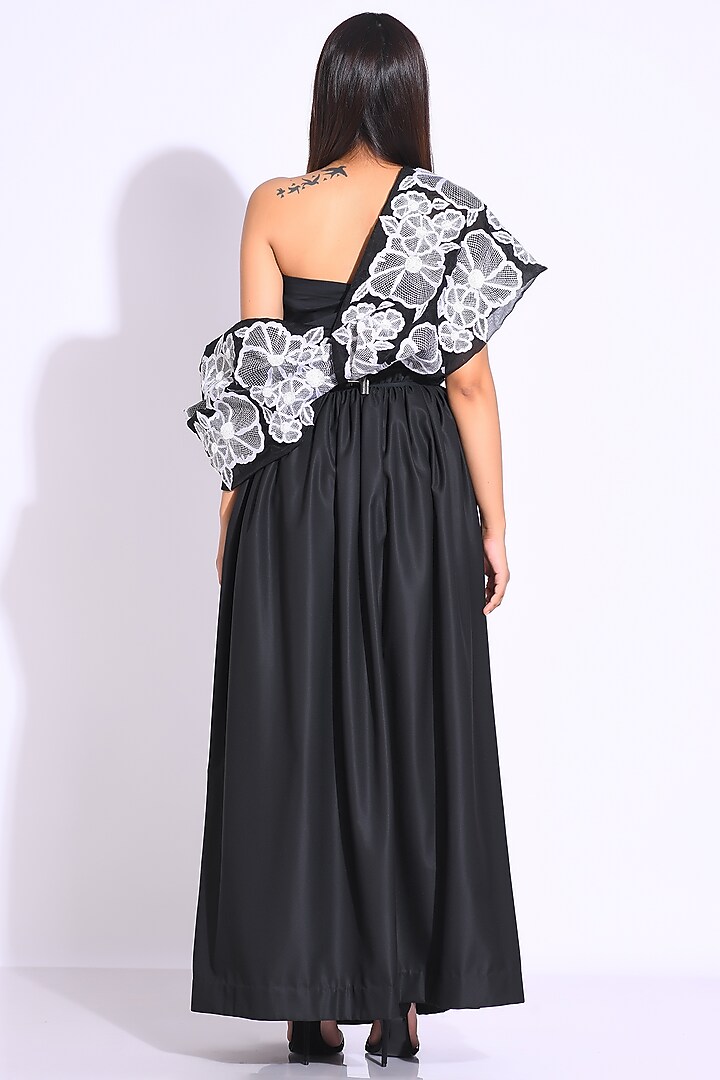 Black Organza & Cotton Stretch Embroidered Crop Top by Kliitche by Isha Kedia at Pernia's Pop Up Shop