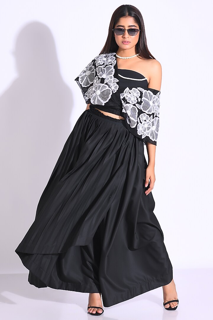 Black Organza & Cotton Stretch Embroidered Crop Top by Kliitche by Isha Kedia at Pernia's Pop Up Shop