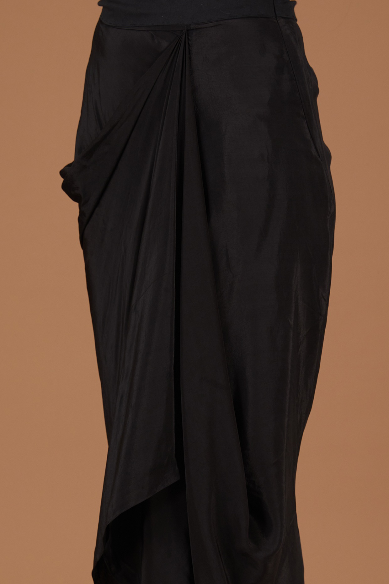 LK Bennett Folly Black Crepe Pencil Skirt (Skirts,Pencil Skirts) IFCHIC.COM