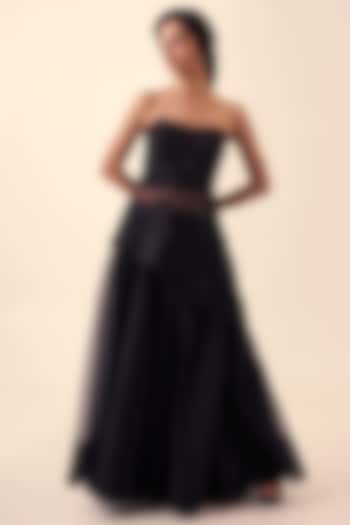Black Organza & Taffeta Skirt Set by Kliitche by Isha Kedia at Pernia's Pop Up Shop