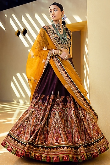Mehjabeen Wedding Lehenga Set by Kalista at Pernia's Pop Up Shop