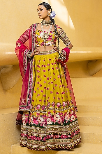 Inayat Wedding Lehenga Set by Kalista at Pernia's Pop Up Shop