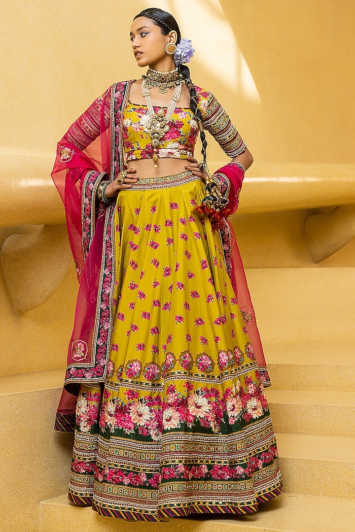 Inayat Wedding Lehenga Set by Kalista at Pernia's Pop Up Shop