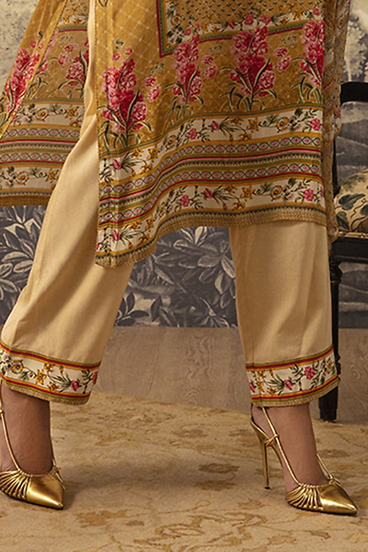 Mustard Straight Kurta Set by Kalista at Pernia's Pop Up Shop