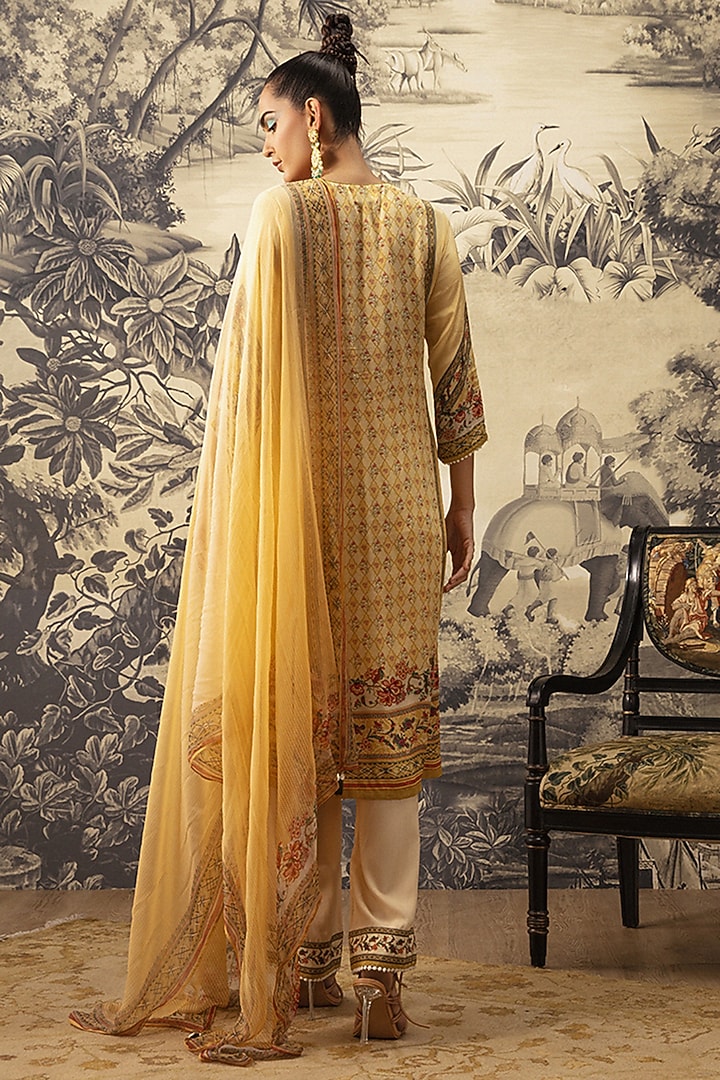 Yellow & Beige Straight Kurta Set by Kalista at Pernia's Pop Up Shop