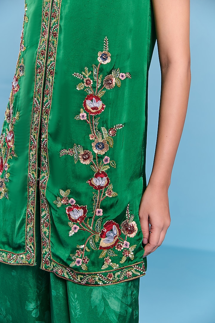 Emerald Green Viscose Satin Sequins Embroidered Kurta Set by Kalista at Pernia's Pop Up Shop