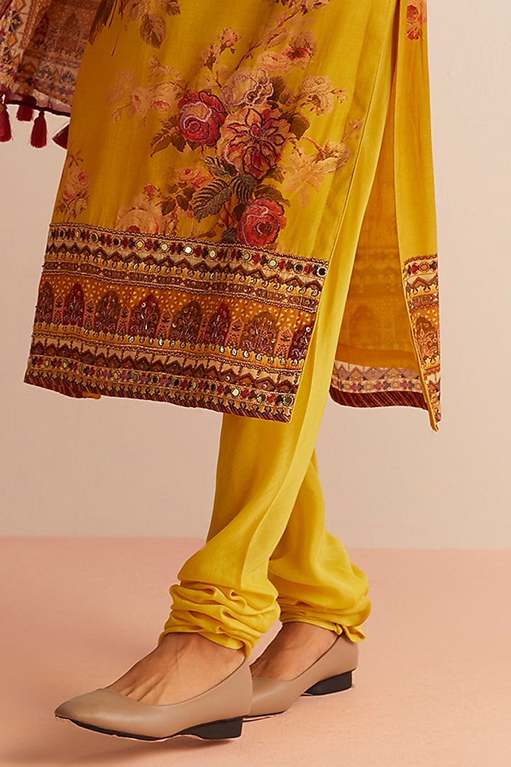 Yellow Cotton Silk Printed & Embroidered Kurta Set by Kalista at Pernia's Pop Up Shop