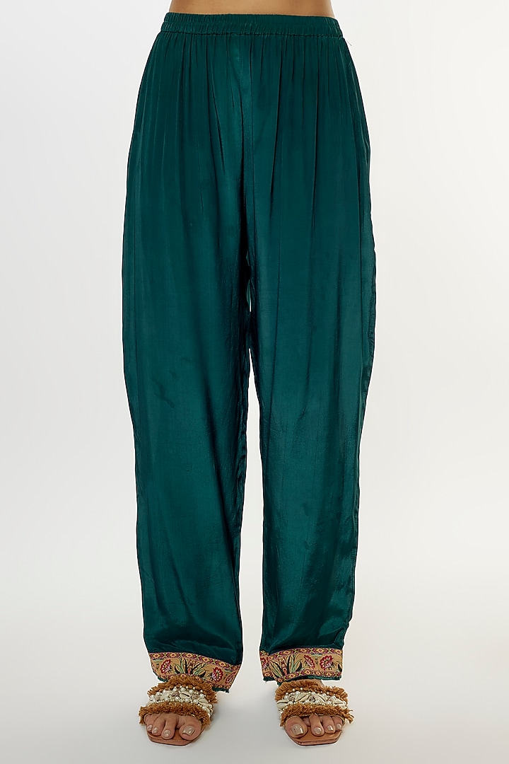Emerald Green Viscose Crepe Kurta Set by Kalista at Pernia's Pop Up Shop