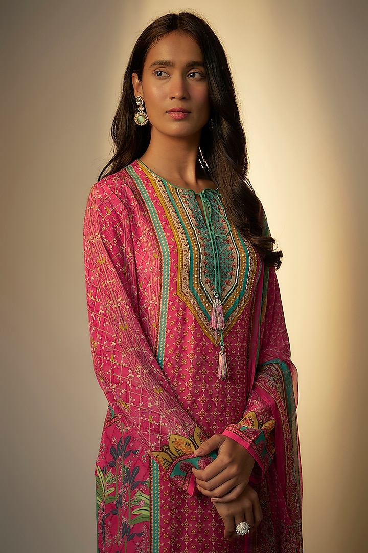 Pink Viscose Crepe Kurta Set by Kalista at Pernia's Pop Up Shop