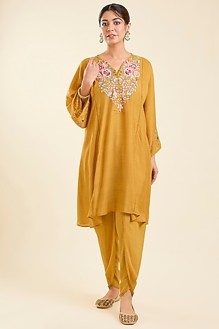 Yellow Viscose Silk Embroidered Kurta Set by Kalista